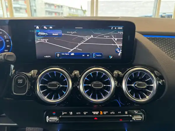 MERCEDES-BENZ EQA 300 4M (13/18)