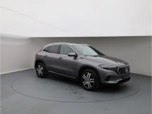 MERCEDES-BENZ EQA 250 (7/25)