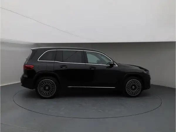 MERCEDES-BENZ EQB 300 4M (6/24)