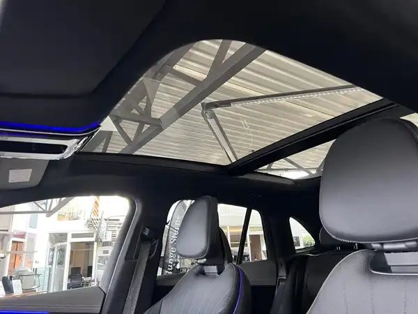 MERCEDES-BENZ EQE 350 4M SUV (19/30)