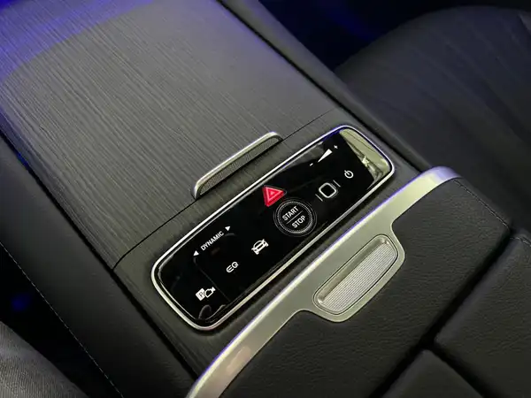 MERCEDES-BENZ EQE 350 4M SUV (30/30)