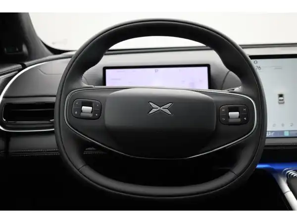 XPENG G9 RWD Long Range 2025 (26/30)