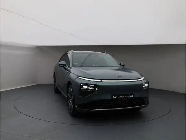 XPENG G9 AWD Performance 2025 (8/30)